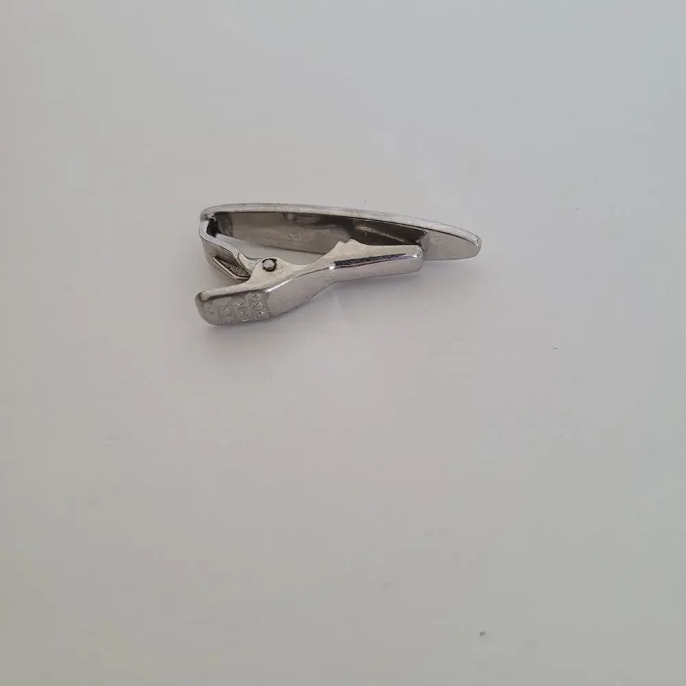 Silver Tone Tie Bar Clip Tac Clasp Oval Retro Vintage Logo‎ Unbranded Small
